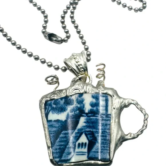Blue Willow China Cappuccino Pendant With Artisan Silver Detailing & Ball Chain - Picture 5 of 15
